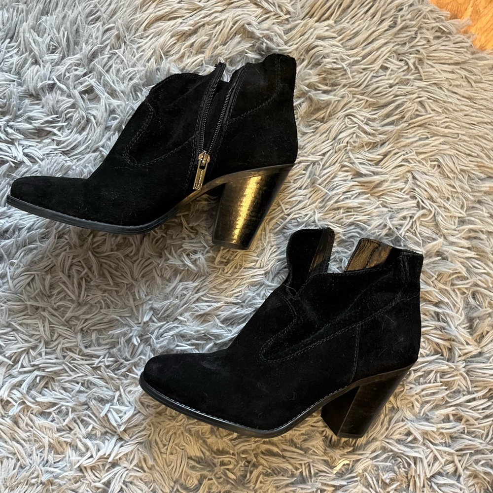 Jessica Simpson size 8.5 cutout booties